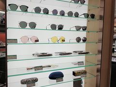 -吴良材眼镜(美罗城店)