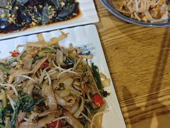 -牛八宝桂林米粉(八里庄店)