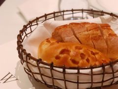 餐前包-Wolfgang’s Steakhouse 沃夫冈牛排馆(上海白玉兰广场店)