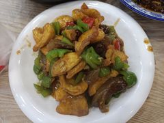 蛋白烧牛筋-江城燕子大排档(江汉路步行街店)