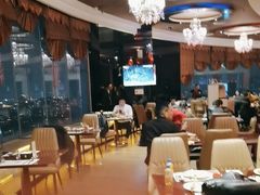 -荣誉国际酒店-云顶旋转餐厅