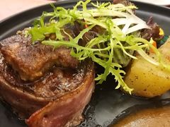 香煎菲力牛排配黑椒汁-红房子西菜馆(淮海中路店)