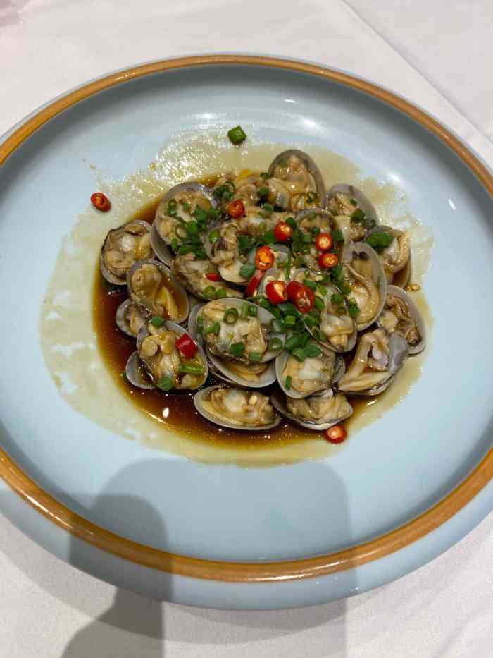 一品粤珍轩(吴中路店)-"第一次来吃,菜品口味不错,服务员态度不是.