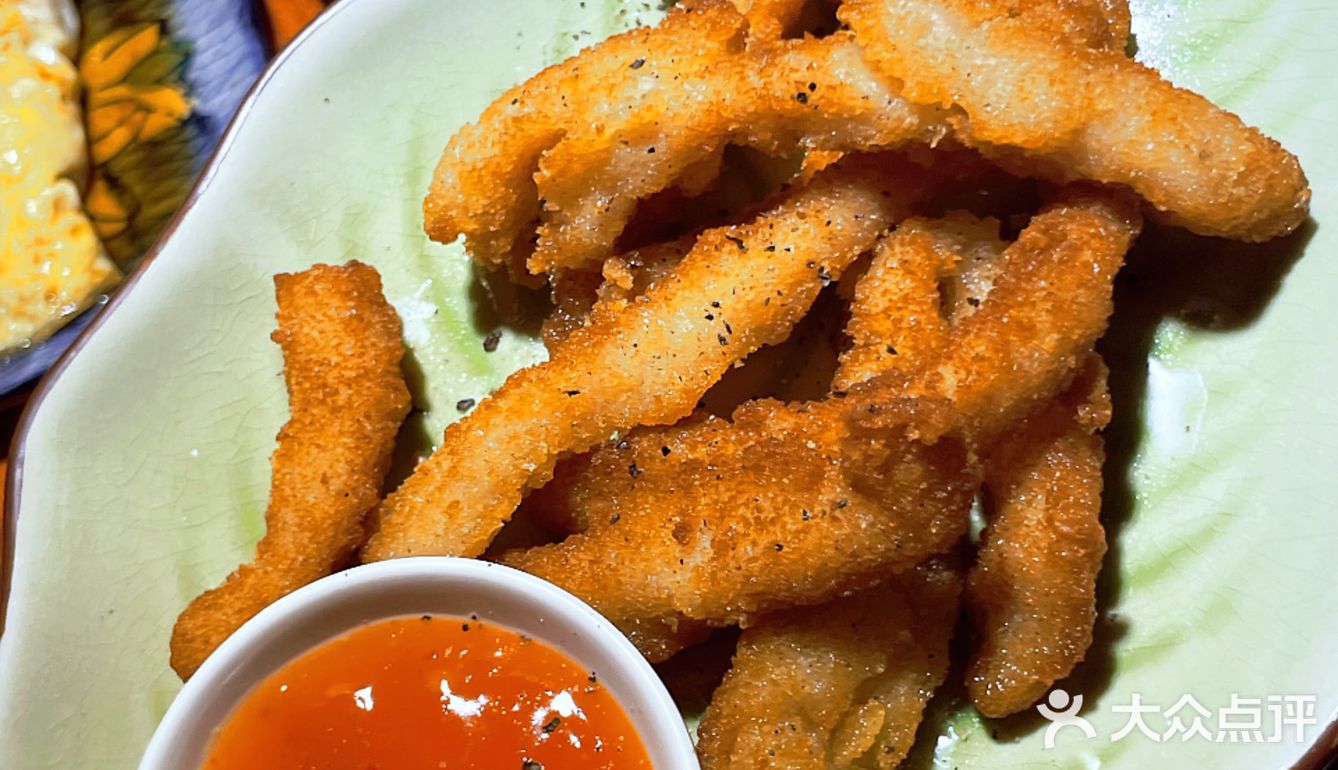 在外面夜市随便吃吃也不止这个价钱呢