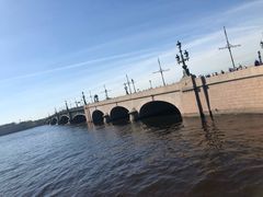 -阿芙乐尔号巡洋舰