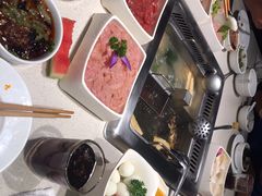 -海底捞火锅鲜切牛肉主题店(长寿路店)