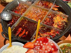 -周小明火锅(黑金冠社区店)