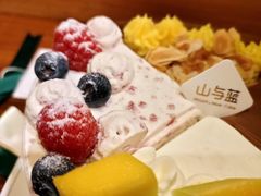 -山与蓝·轻糖鲜果蛋糕(勒泰店)