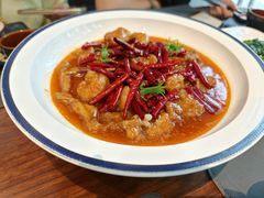 氿式辣烧牛蛙腿配大油条-九福楼大酒店