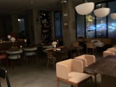 -阡陌上花园设计师民宿(深圳坪洲地铁站店)