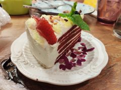 红丝绒榴莲蛋糕-盘炉forenza·云贵川融合小食堂 ( 钟楼中柳巷店)