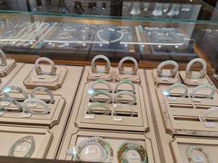 -华夏典当行(四通桥店)