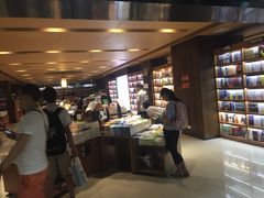 -新华书店(沙坪坝书城店)