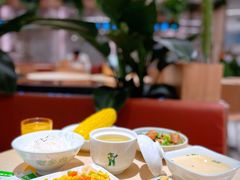-老乡鸡(上海白玉兰广场店)