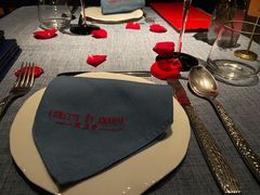 -弦月窗LUNETTE BY AMANDA(复兴路店)