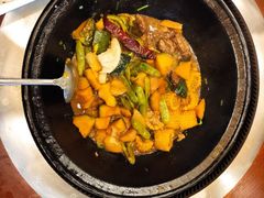 -万里闯关东铁锅炖菜馆(高新旗舰店)