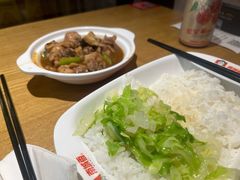 黄焖鸡饭-南城香·饭香串香馄饨香(青年路店)