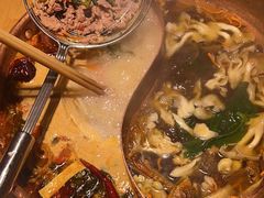 -洱火云南酸菜牛肉火锅(石景山当代商城店)