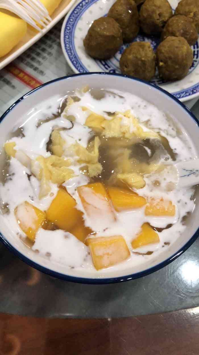 兰芳园糖水店-"点评首页最近总是显示这家糖水店,看到榴莲.