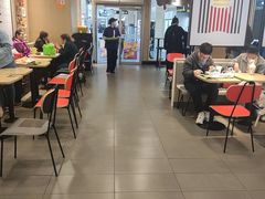 -麦当劳(轻轨曹杨路店)