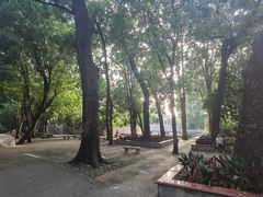 -烈士陵园(地铁站)