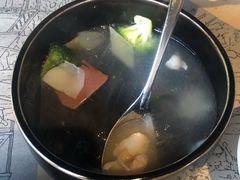 芦荟芦荟-穹六人间 people 6(岳阳路店)