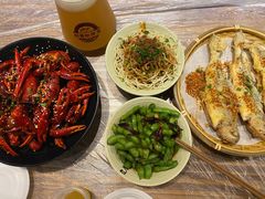 -巴厘龙虾·榜首油焖大虾(音乐学院·沿江酒馆店)