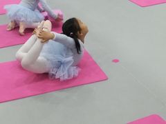 -芳菲舞蹈(杨莲路店)