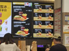 -麦当劳(深圳北站B2检票口楼上)