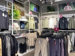 -唯品会(北京国瑞城店)