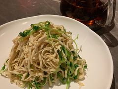 黑豆芽拌千张-金鸭季·北京烤鸭(深业上城店)