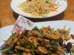 -快乐老家三鲜饺子东北菜(南六中路店)