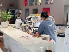 -潮一不贰·法式甜品·生日蛋糕·西式简餐(外滩店)