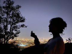 -鬼笑石后山停车场