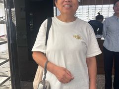 -LensCrafters亮视点·OAKLEY精选(静安嘉里中心店)