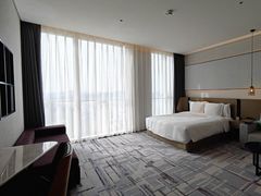 -大连星海皇冠假日酒店