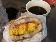 吉士炒蛋双堡-麦当劳(仙林亚东城得来速店)
