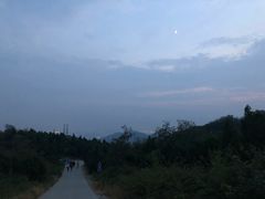 -鬼笑石后山停车场