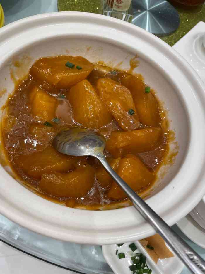 一品粤珍轩(吴中路店)-"和家人朋友来吃饭,盐焗鸡不错的,点了海参.