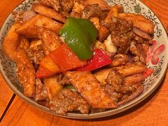 烤肉炒馕-阿里家·新疆烤肉酒場 by MIG