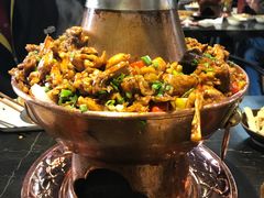 -巴四老城区炭火蛙锅(张江店)