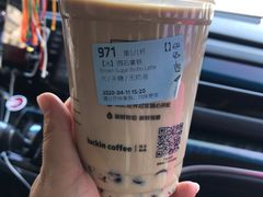 陨石拿铁-luckincoffee瑞幸咖啡(顺义华联商厦店)