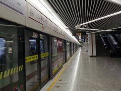 -上海游泳馆(地铁站)