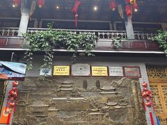 -蔼若春.传承三十年云南菜(金碧公园店)