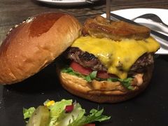 -HIGH FIVE哈福手工汉堡(桂林路店)