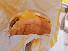 双层吉士汉堡包-麦当劳(朝阳北路店)