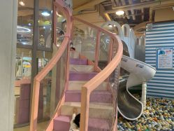 -多多淘儿童体验中心(重庆来福士店)