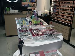-博士眼镜集团石人工眼镜(虹口万泰店)