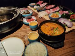 -明洞阿姨·韩式酱蟹烤肉·创意料理(三元桥店)