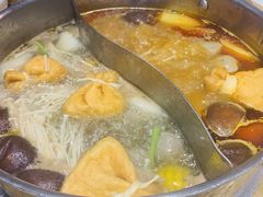 特色牛腩鸳鸯锅-左庭右院鲜牛肉火锅(金山万达店)